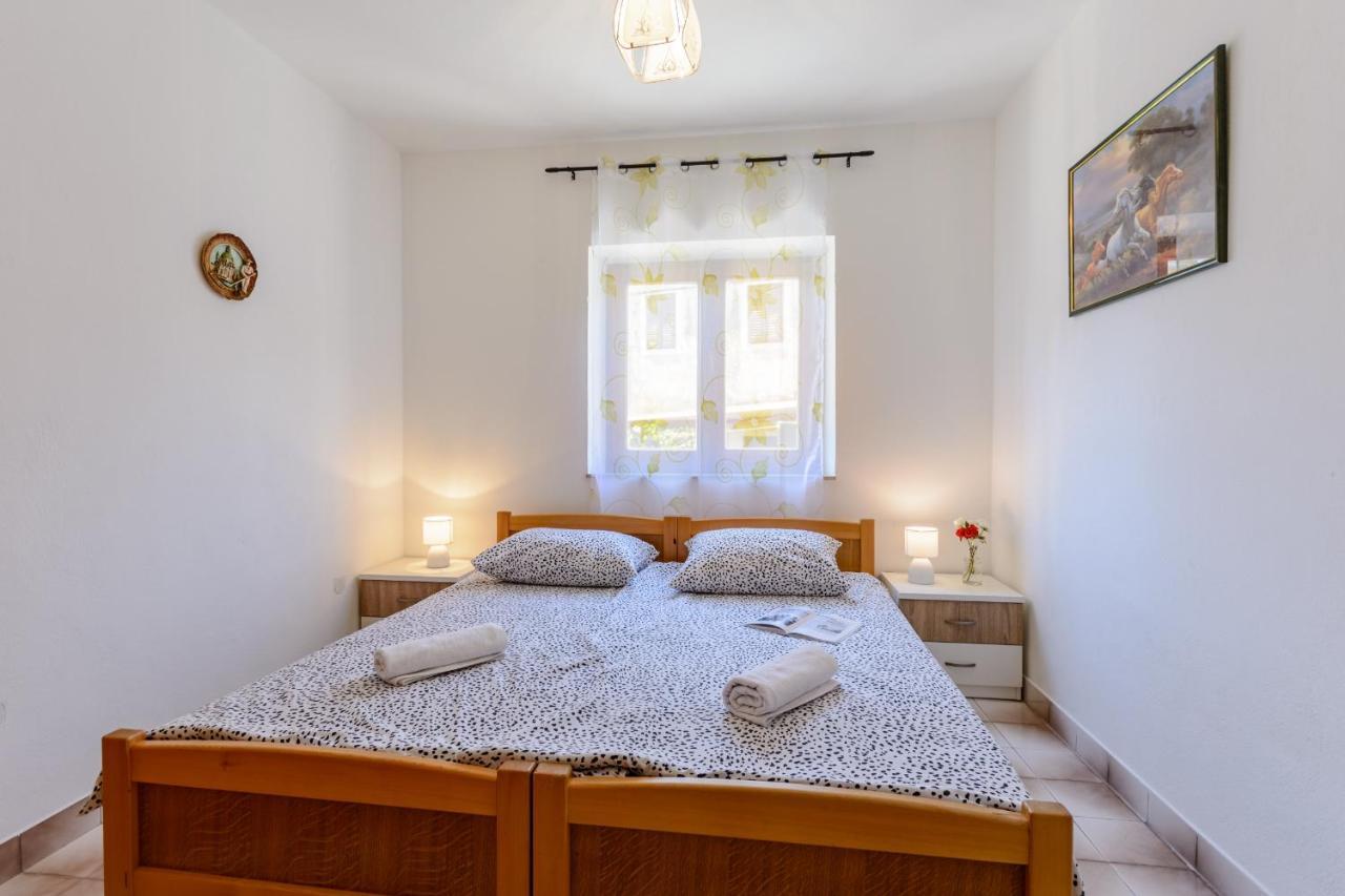 Apartments By The Sea Sumartin, Brac - 2952 Ngoại thất bức ảnh